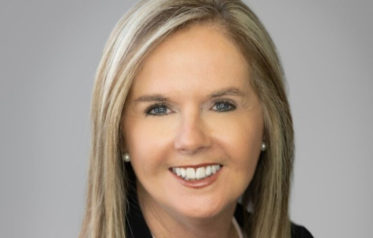 Lynne Minter, VP of HR at Texas Security Bank