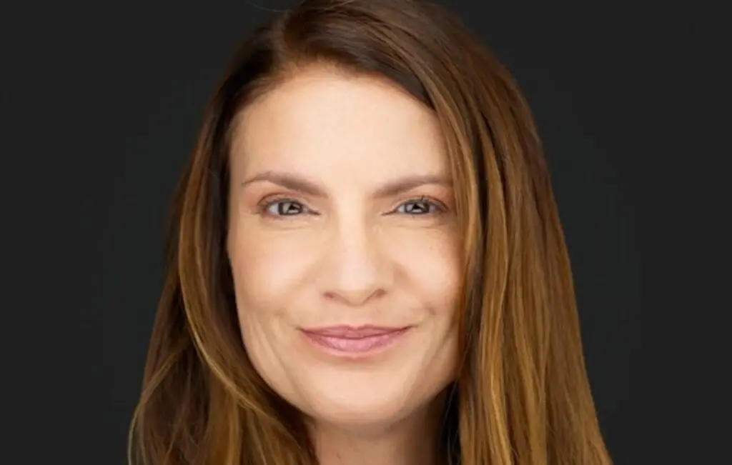 Holly Grogan headshot