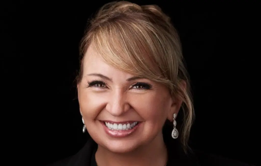 Janet Hanofee headshot