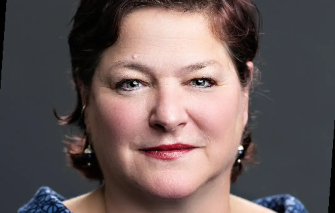 Elaine Palome headshot