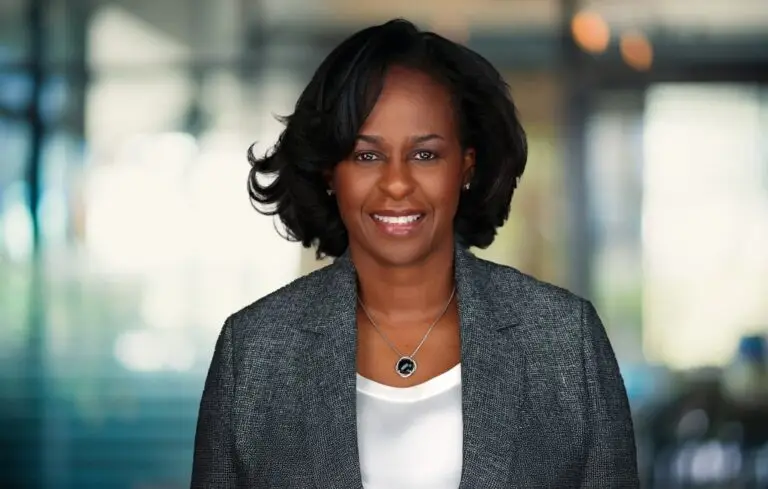 Leslie Patterson headshot