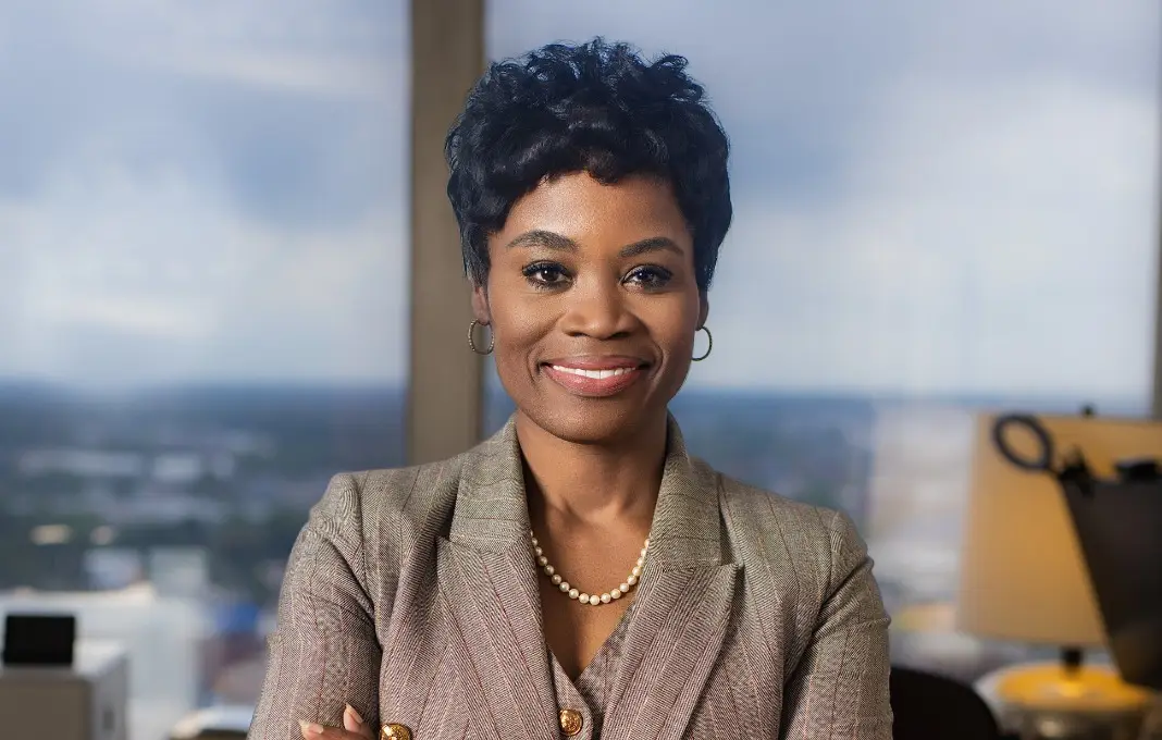 Tanya Hart headshot